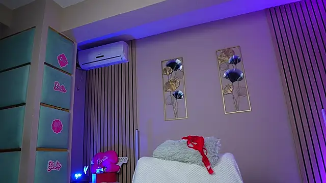 SabrinaJade online show from 8, 4, 2026