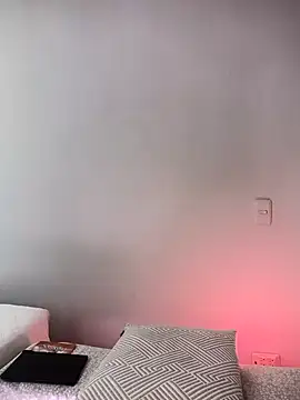 Alicia Montess online show from 24, 9, 2025