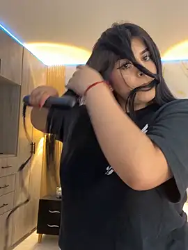 Kariina  69 online show from 19, 12, 2025