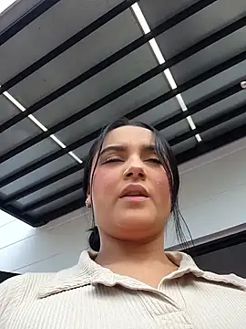 Rosa Warreen  online show from 9, 9, 2025