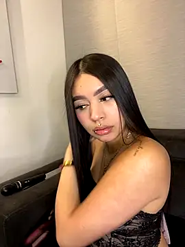 Cristina pinkk online show from 12, 11, 2025