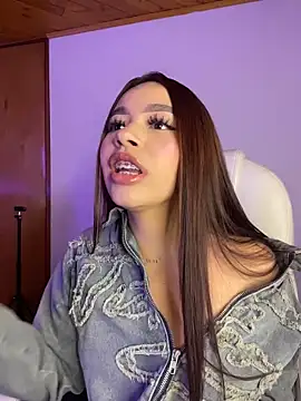 Cristina pinkk online show from 21, 4, 2026