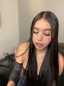 Cristina pinkk online show from 15, 11, 2025