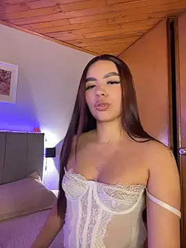 Cristina pinkk online show from 8, 4, 2026