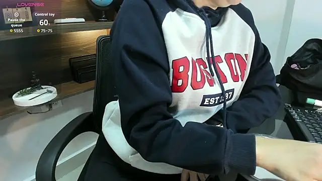 AlissaJoness online show from 12, 4, 2026