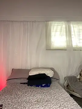 Mia  Gray online show from 7, 11, 2025