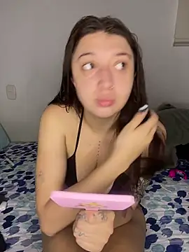 Mia  Gray online show from 17, 12, 2025