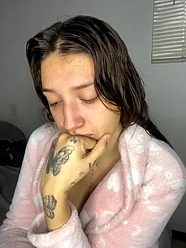 Mia  Gray online show from 21, 10, 2025