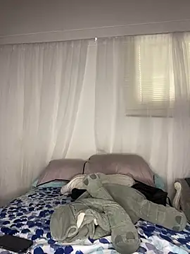 Mia  Gray online show from 27, 11, 2025