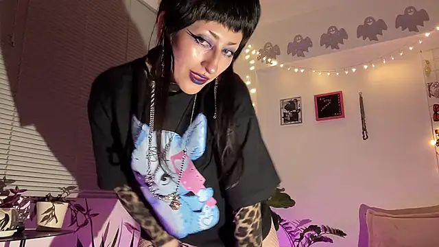 ELENA UMBRA online show from 15, 4, 2026