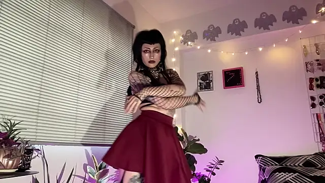 ELENA UMBRA online show from 13, 5, 2026