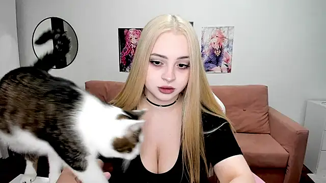 mistress lain online show from 23, 4, 2026