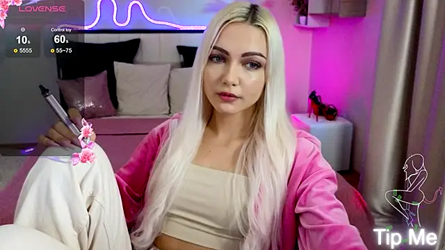 Snapshot of LinaLirian chatting on 18, 10, 2025 LinaLirian online show from 18, 10, 2025