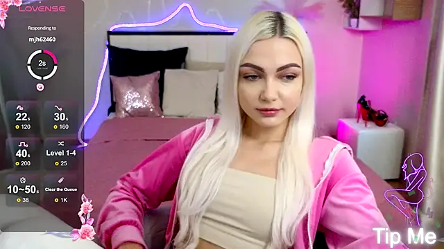 Snapshot of LinaLirian chatting on 19, 10, 2025 LinaLirian online show from 19, 10, 2025