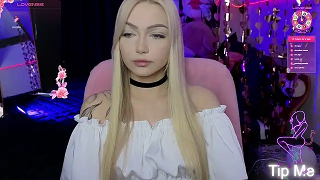 Snapshot of LinaLirian chatting on 1, 6, 2026 LinaLirian online show from 1, 6, 2026