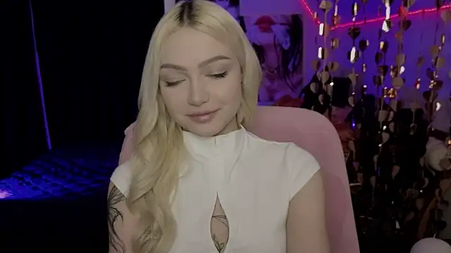 LinaLirian online show from 23, 4, 2026