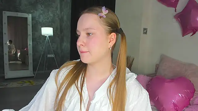 Snapshot of Candy_Cansew chatting on 5, 6, 2026 Candy Cansew online show from 5, 6, 2026