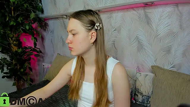 Snapshot of Candy_Cansew chatting on 7, 10, 2025 Candy Cansew online show from 7, 10, 2025