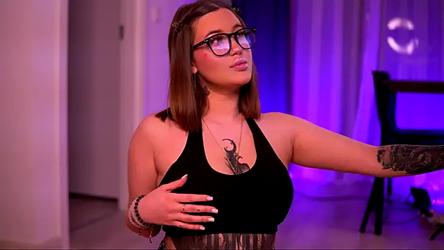 AryaDeluna online show from 24, 10, 2025