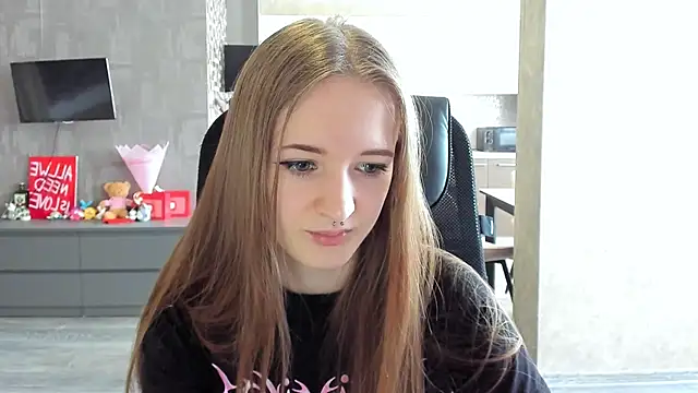 KateKayer online show from 8, 5, 2026