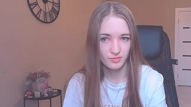 KateKayer online show from 7, 10, 2025