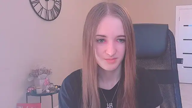 KateKayer online show from 1, 10, 2025