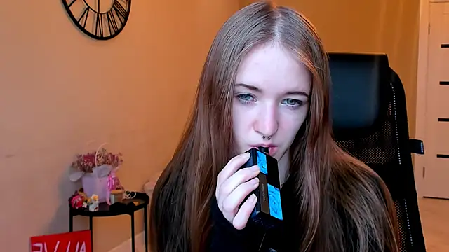 KateKayer online show from 18, 11, 2025