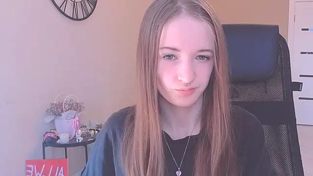 KateKayer online show from 9, 9, 2025