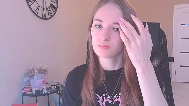 KateKayer online show from 13, 9, 2025