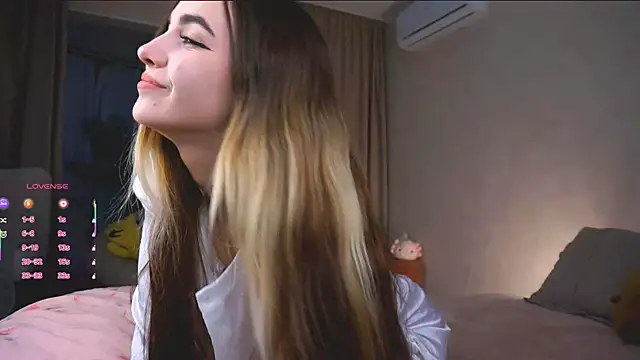 CupSizeGirl online show from 22, 9, 2025