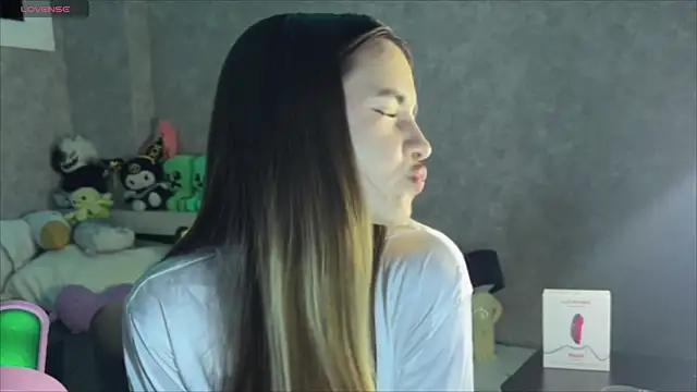 CupSizeGirl online show from 13, 5, 2026