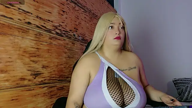 Alicee stone  online show from 14, 11, 2025