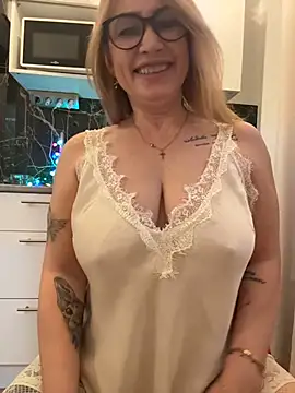 O-Eva online show from 4, 2, 2026