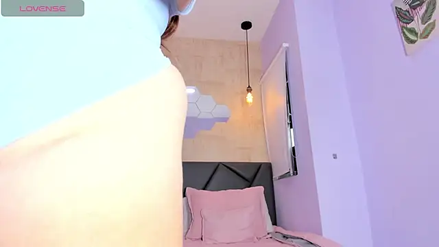 valentina-diiaz online show from 22, 4, 2026