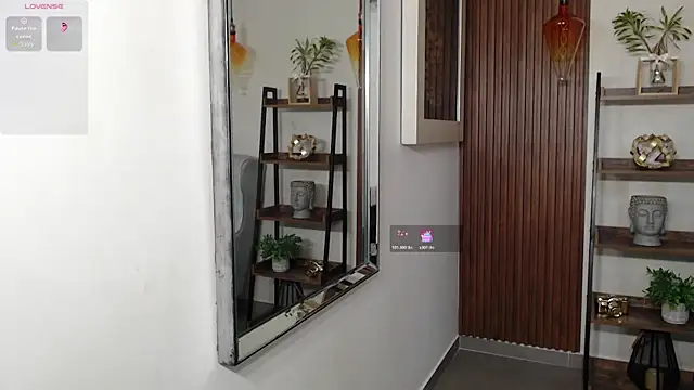  Victoria Collins online show from 16, 12, 2025