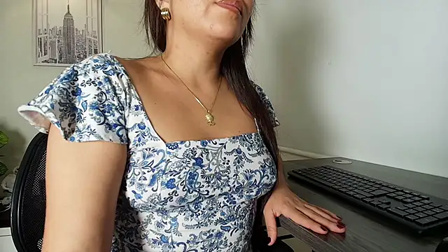  Victoria Collins online show from 25, 10, 2025