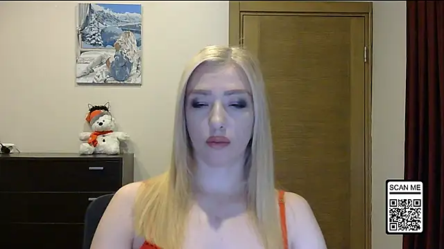 Wild Silk Desire online show from 22, 11, 2025