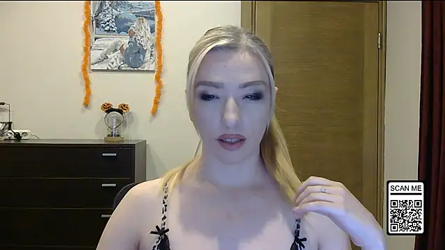 Wild Silk Desire online show from 2, 11, 2025