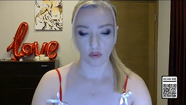 Wild Silk Desire online show from 4, 3, 2026