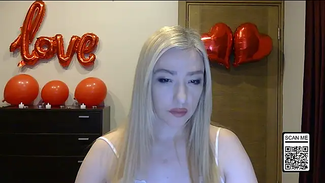 Wild Silk Desire online show from 15, 2, 2026