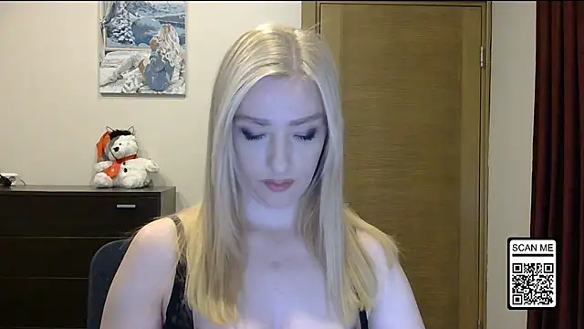 Wild Silk Desire online show from 21, 11, 2025