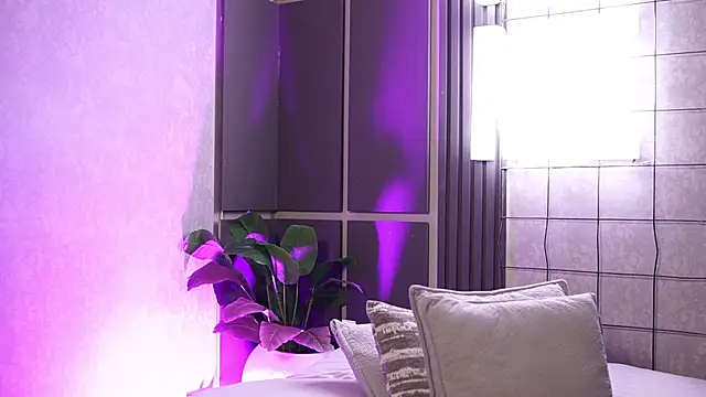 Susan wall online show from 8, 10, 2025