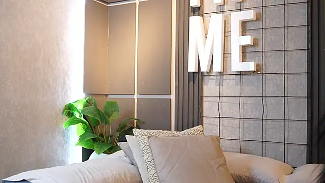 Susan wall online show from 13, 4, 2026