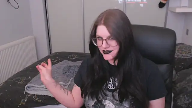 GothSuccubusBabe online show from 22, 2, 2026