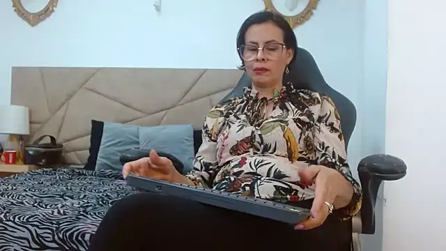 amanda ramirez online show from 19, 3, 2026