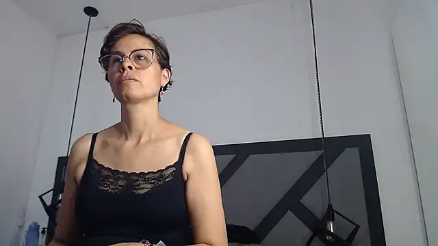 amanda ramirez online show from 29, 6, 2026