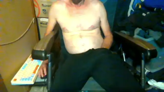 Snapshot of Lovyourpuss chatting on 14, 6, 2026 Lovyourpuss online show from 14, 6, 2026