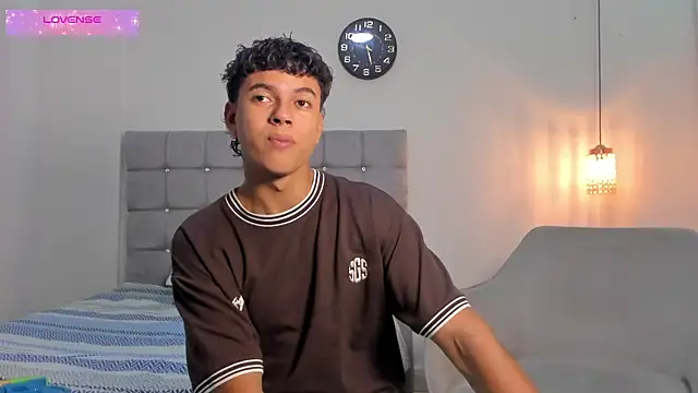 Santy Stump online show from 18, 10, 2025