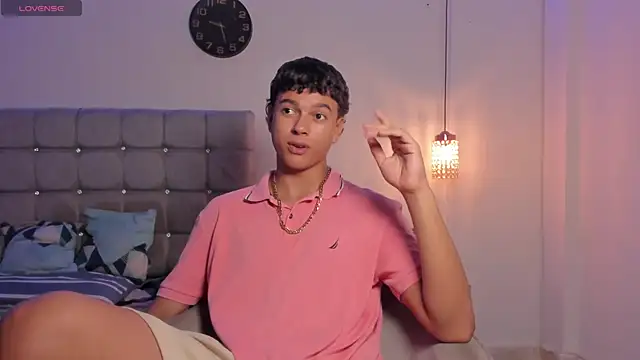 Santy Stump online show from 3, 11, 2025