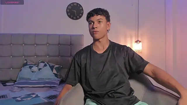 Santy Stump online show from 2, 11, 2025